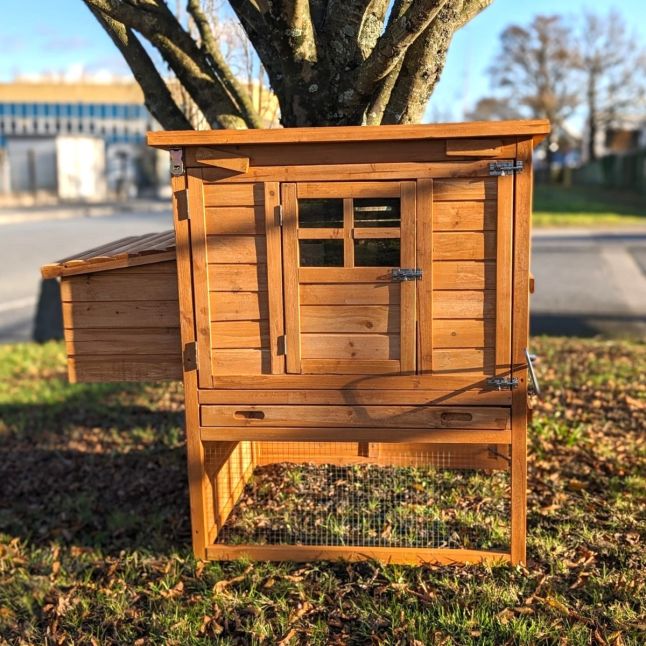 Poulailler Barbu 6 à 8 poules toit bois ouvrant